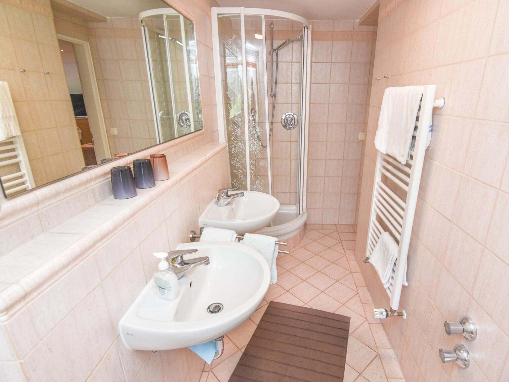 Pleasant Apartment In Ruhpolding With Swimming Pool Ngoại thất bức ảnh